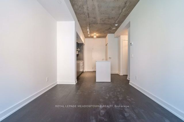 1030 King Street W 303, Toronto, ON M6K 0B4 photo 5