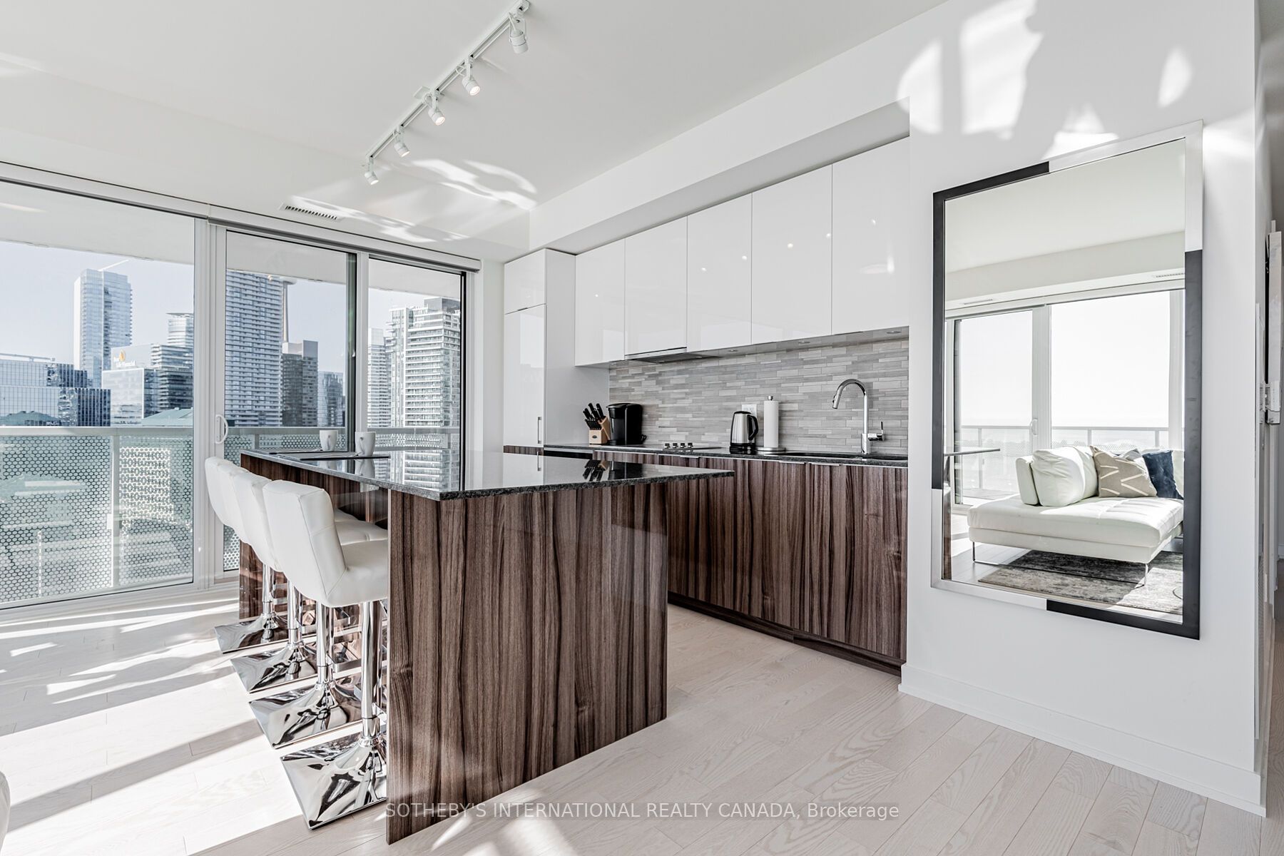 15 Queens Quay E 3403, Toronto, ON M5E 0A5 photo 5