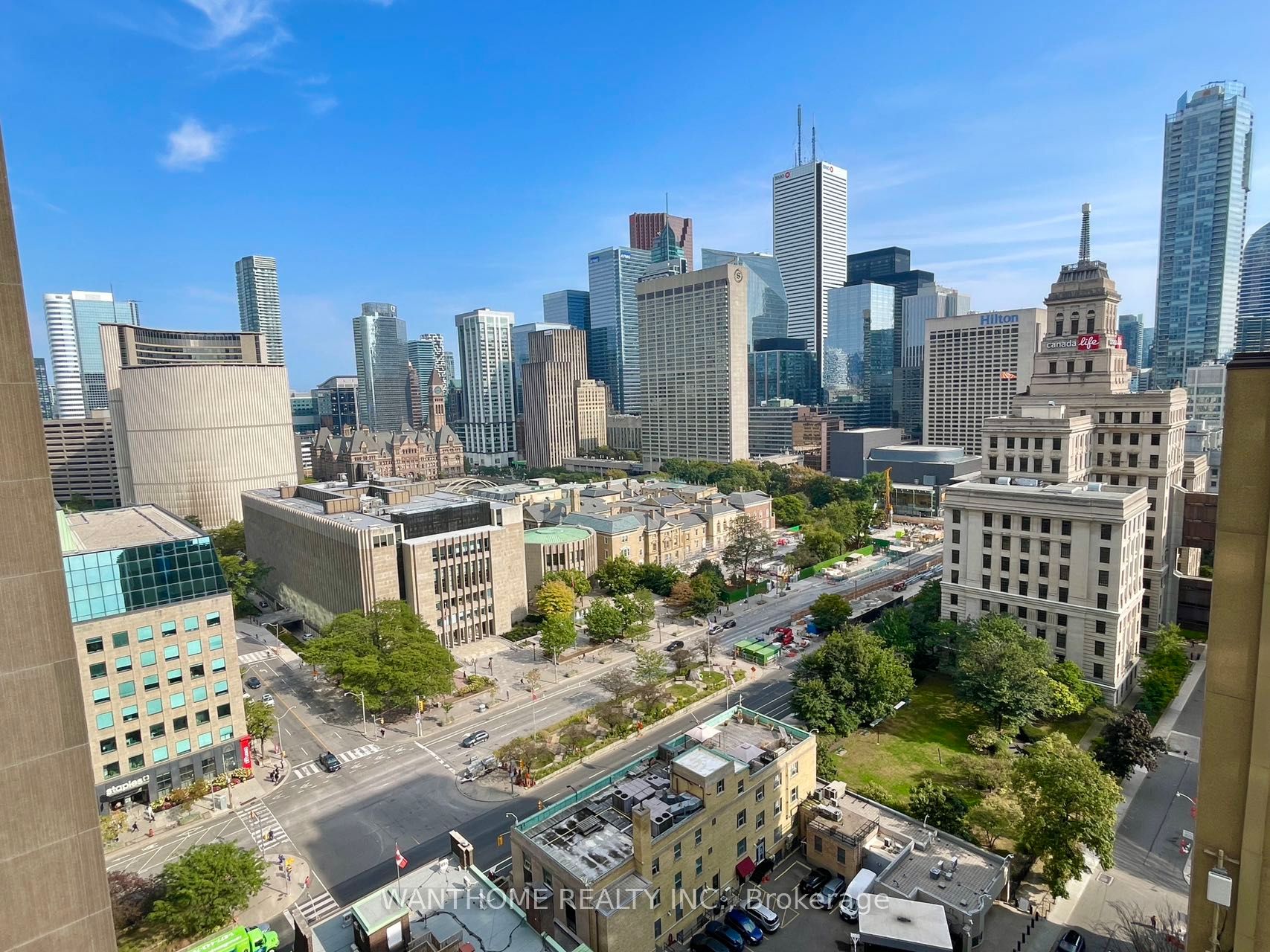 230 Simcoe Street 1730, Toronto, ON M5T 1T4 photo 2