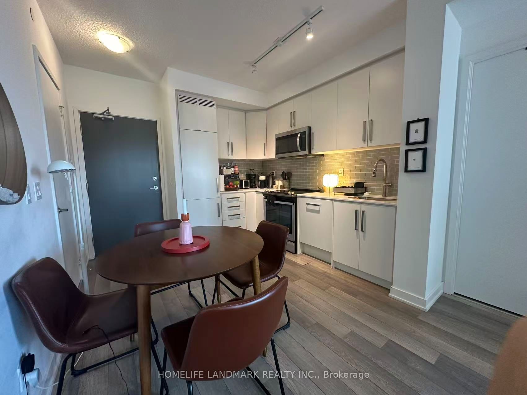 5180 Yonge Street 2807, Toronto, ON M2N 5P6 photo 2