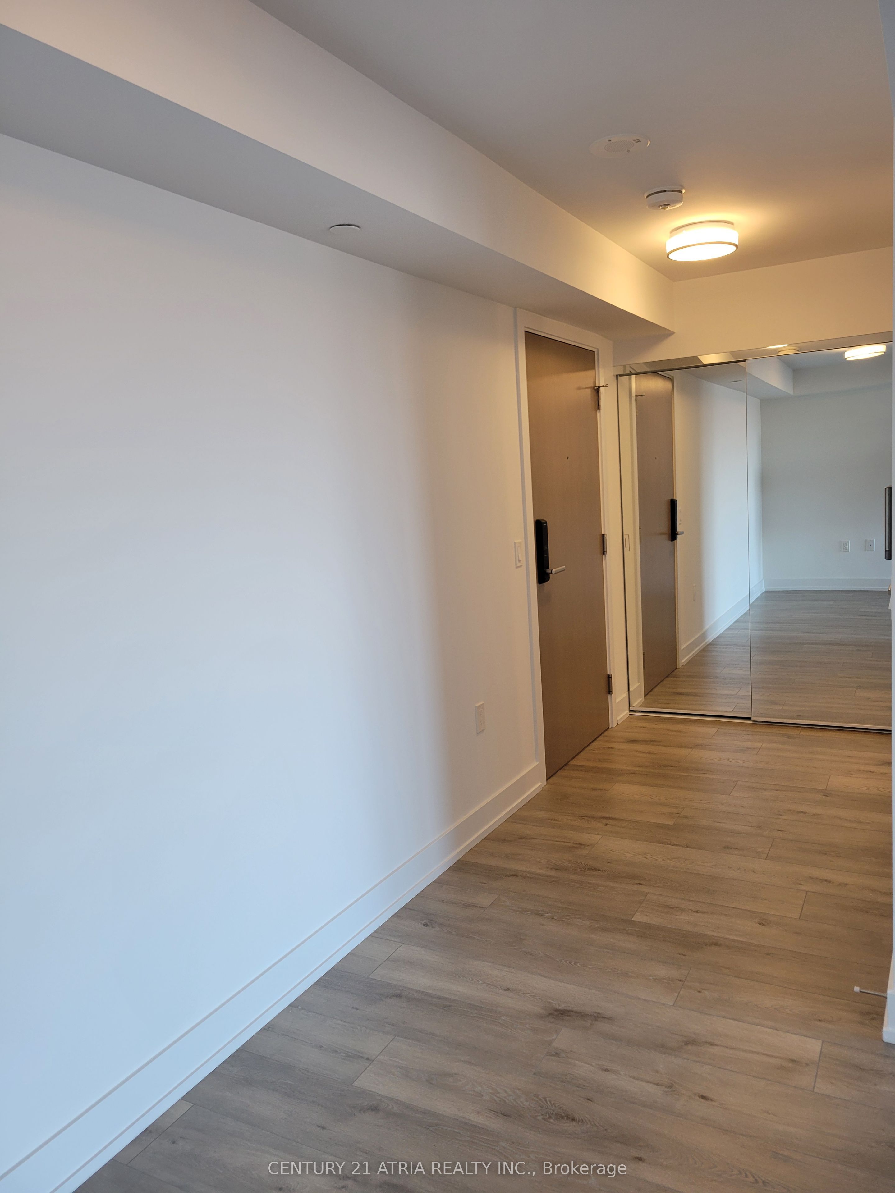585 Bloor Street E 2224, Toronto, ON M4W 0B3 photo 5