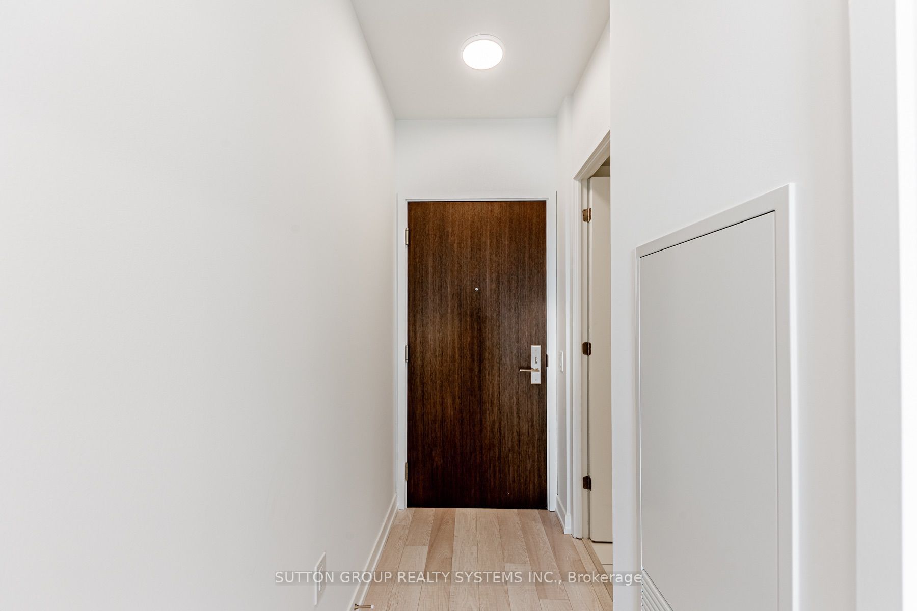 39 Roehampton Avenue, Toronto, ON M4P 0G1 photo 2