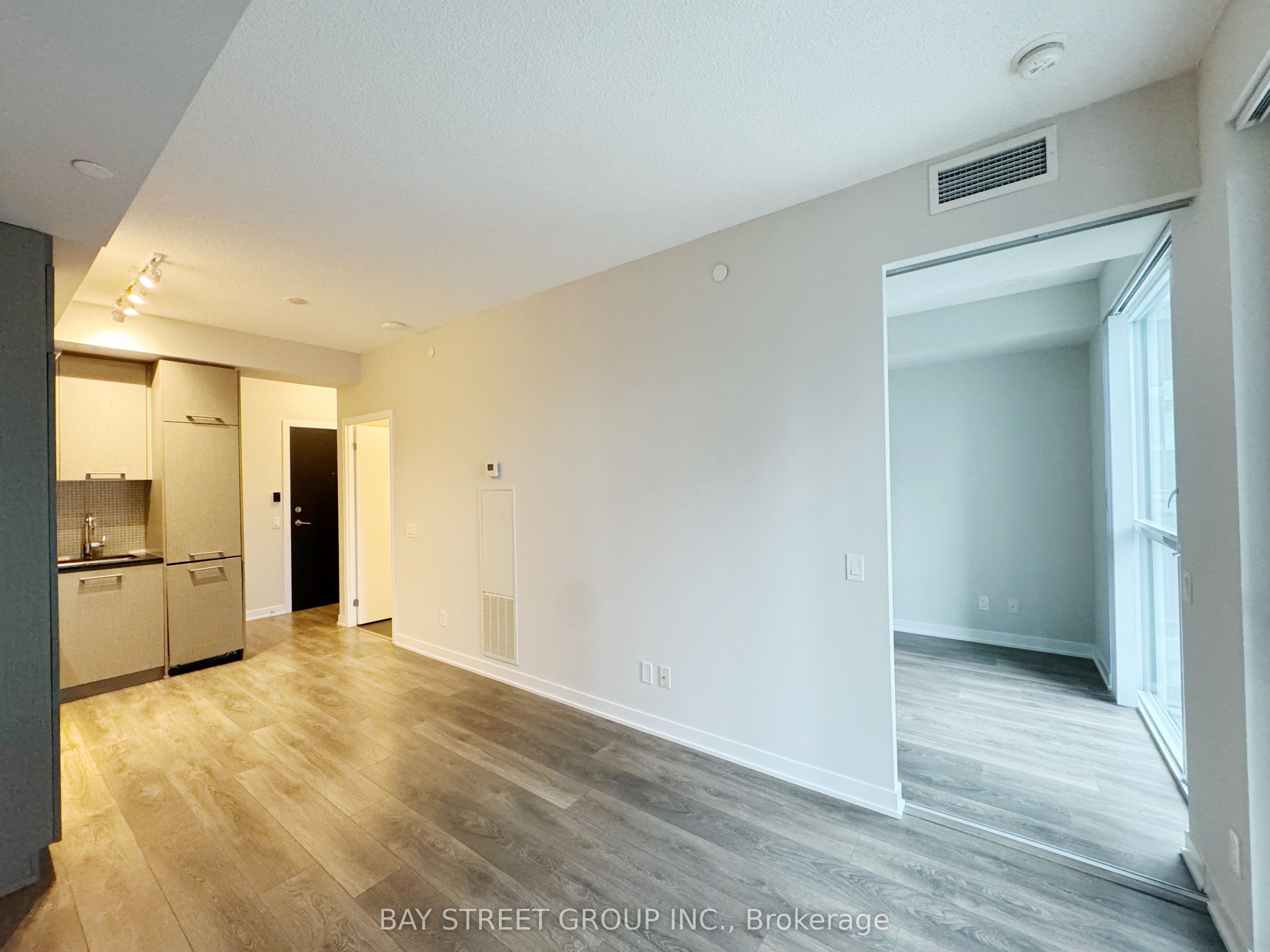 87 Peter Street 2501, Toronto, ON M5V 0P1 photo 2