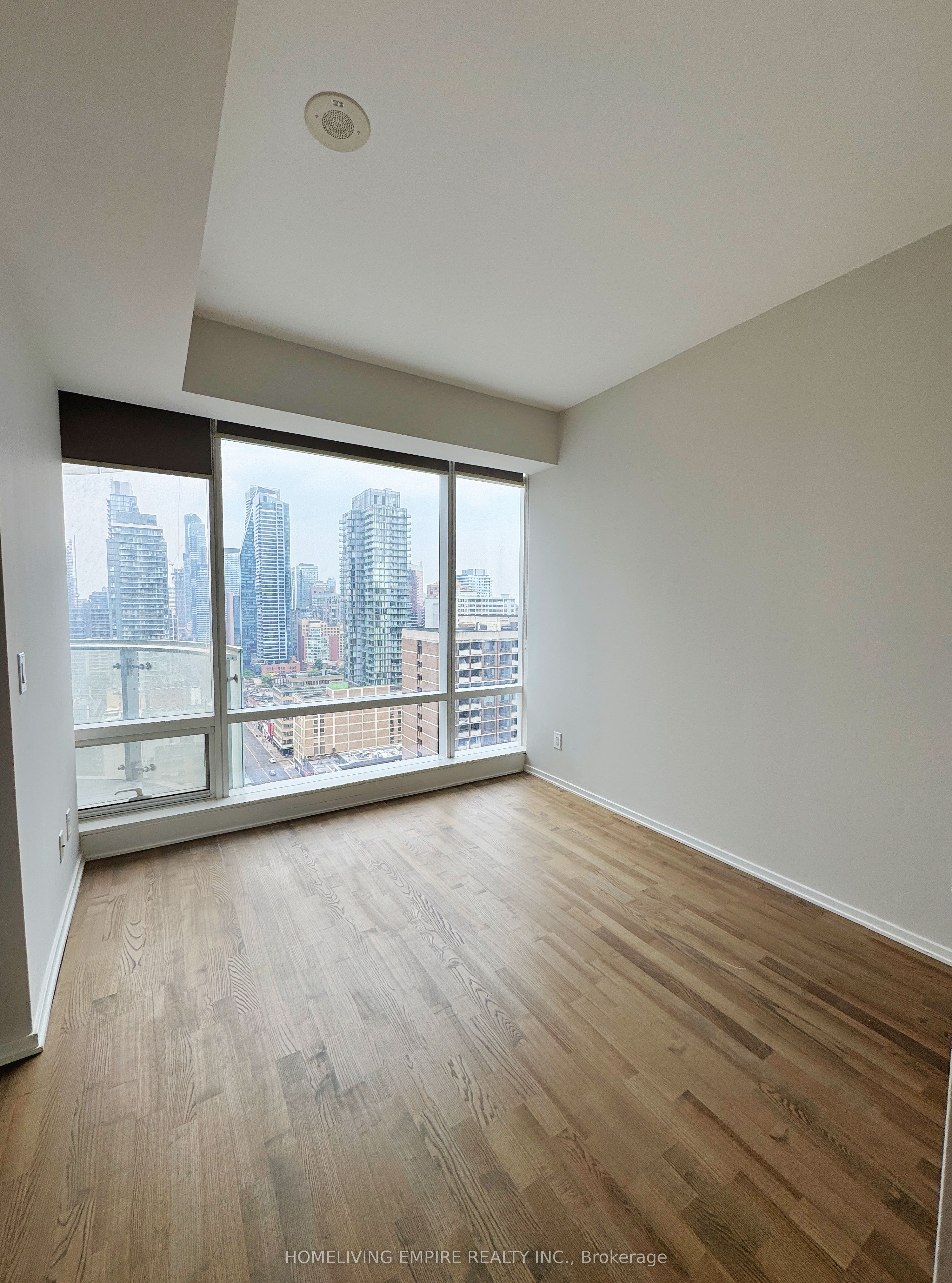 1 Bloor Street E 1606, Toronto, ON M4W 0A8 photo 2