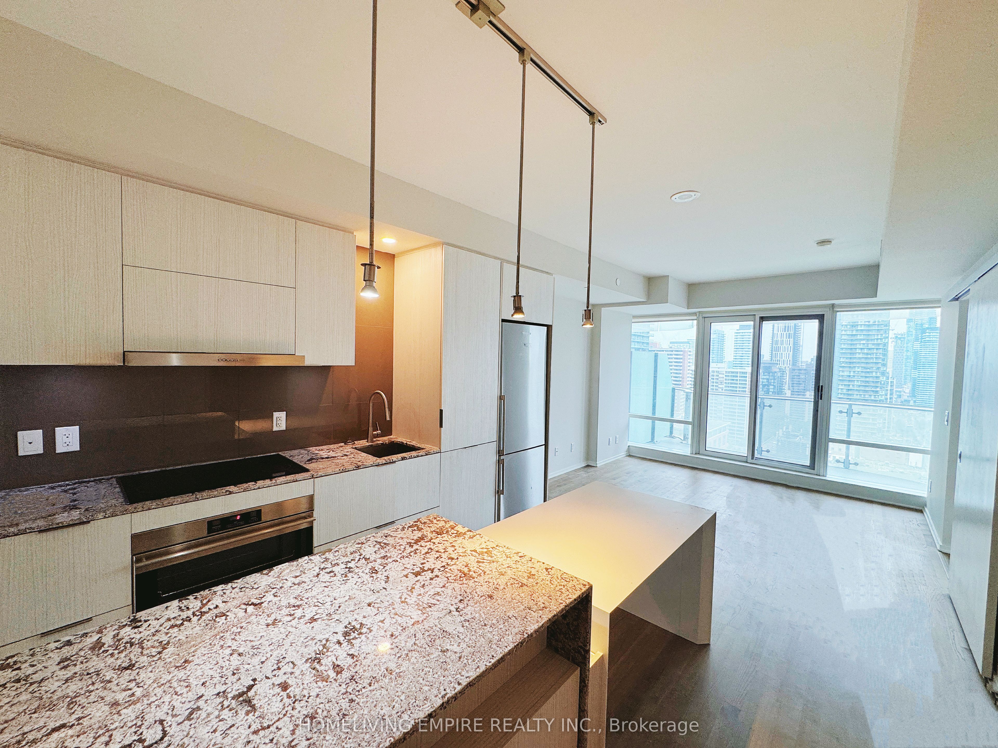 1 Bloor Street E 1606, Toronto, ON M4W 0A8 photo 5