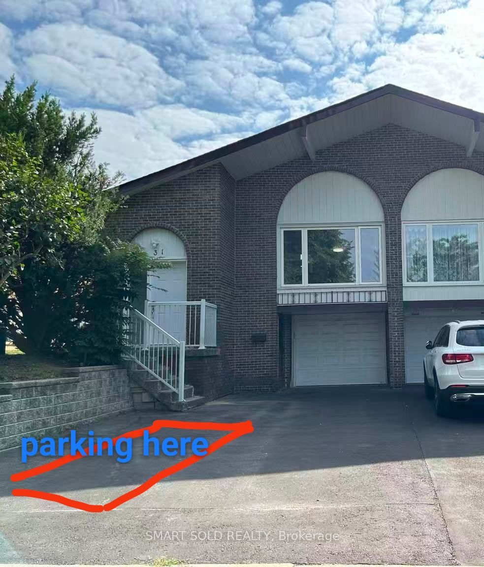 31 Silas Hill Drive Main + Upper, Toronto, ON M2J 2X8