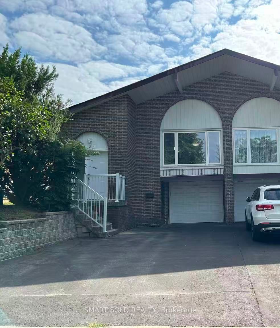 31 Silas Hill Drive Main + Upper, Toronto, ON M2J 2X8 photo 2