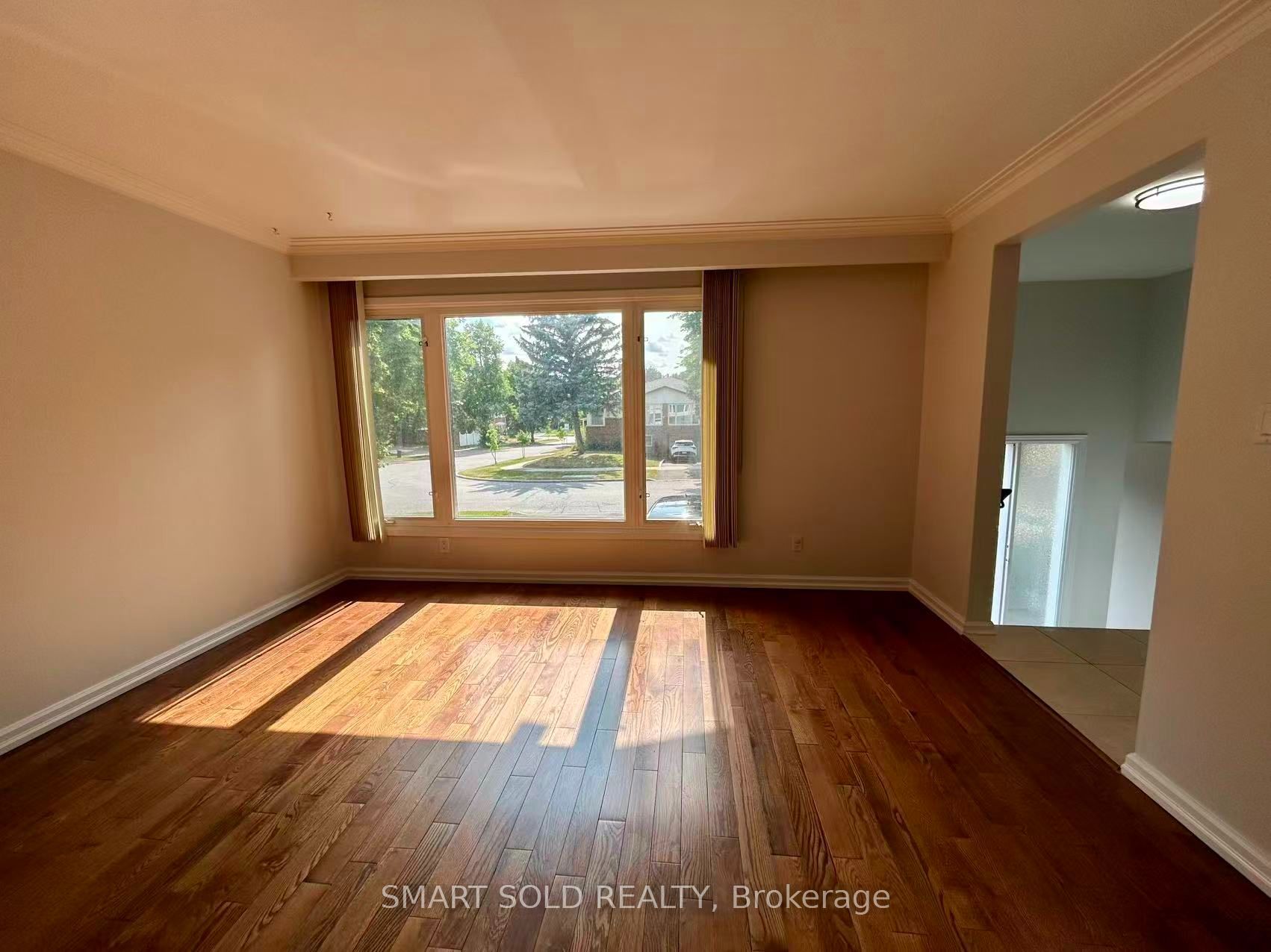 31 Silas Hill Drive Main + Upper, Toronto, ON M2J 2X8 photo 3