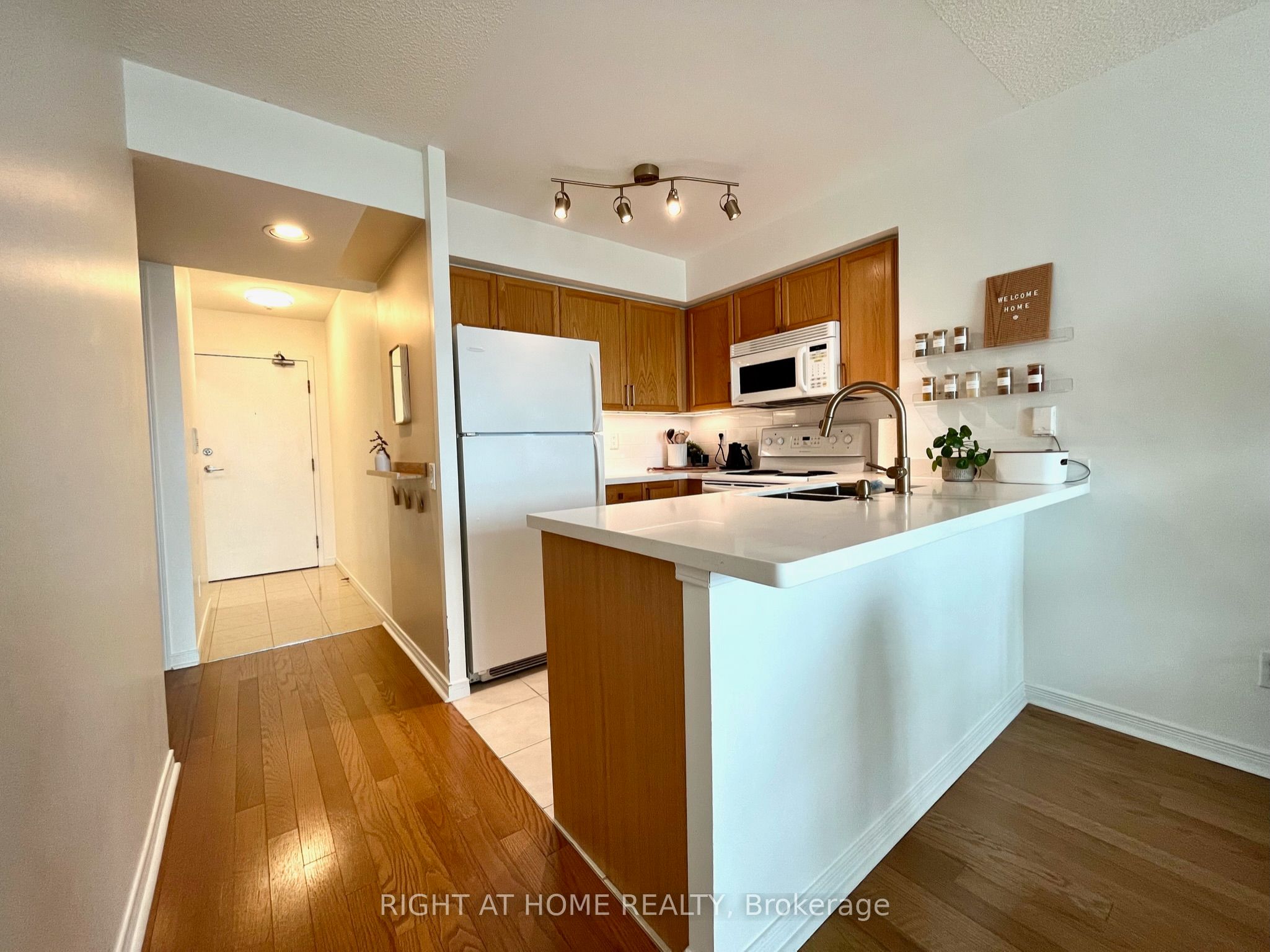 28 Harrison Garden Boulevard 1007, Toronto, ON M2N 7B5 photo 4