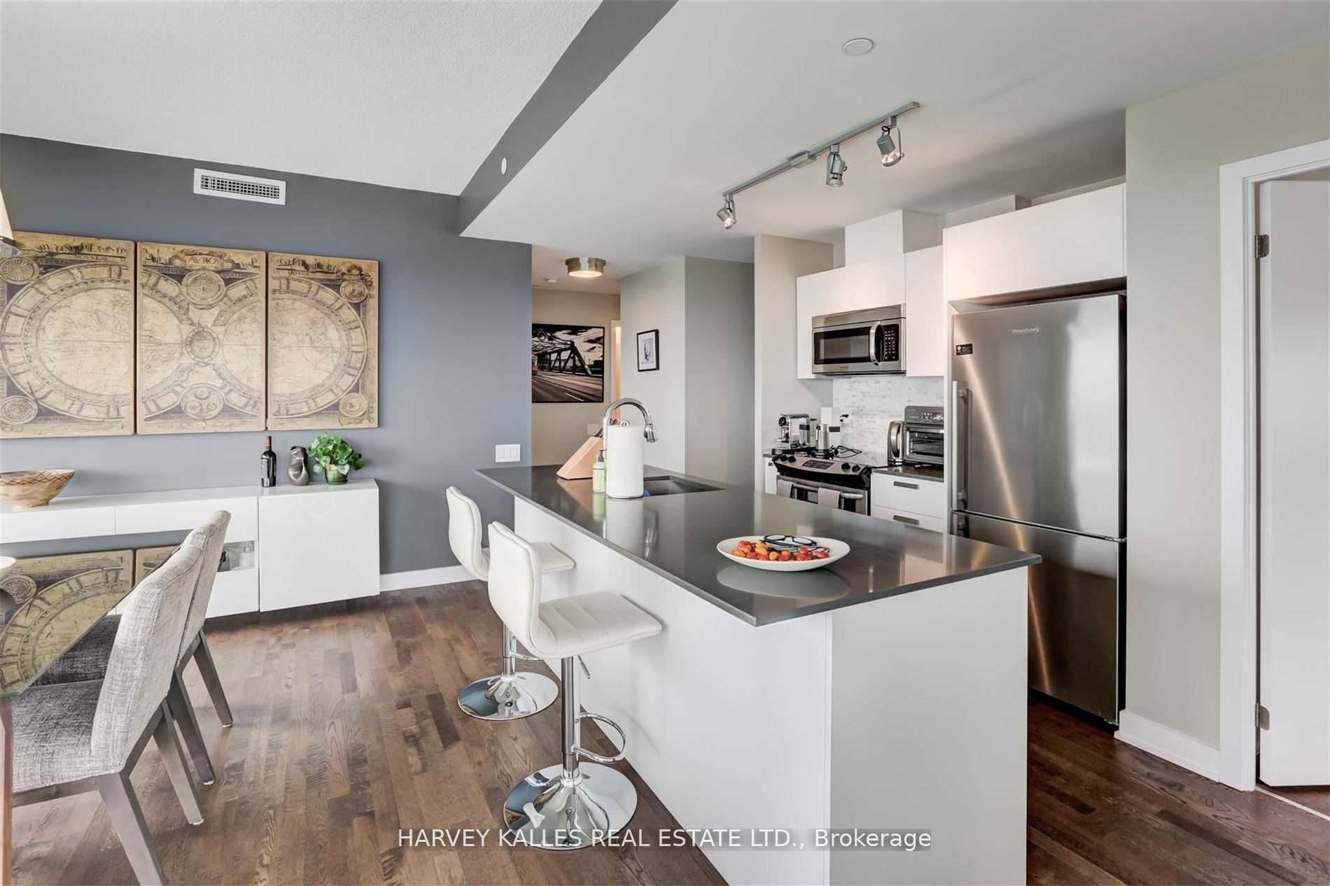 1815 Yonge Street 2502, Toronto, ON M4T 2A4 photo 3