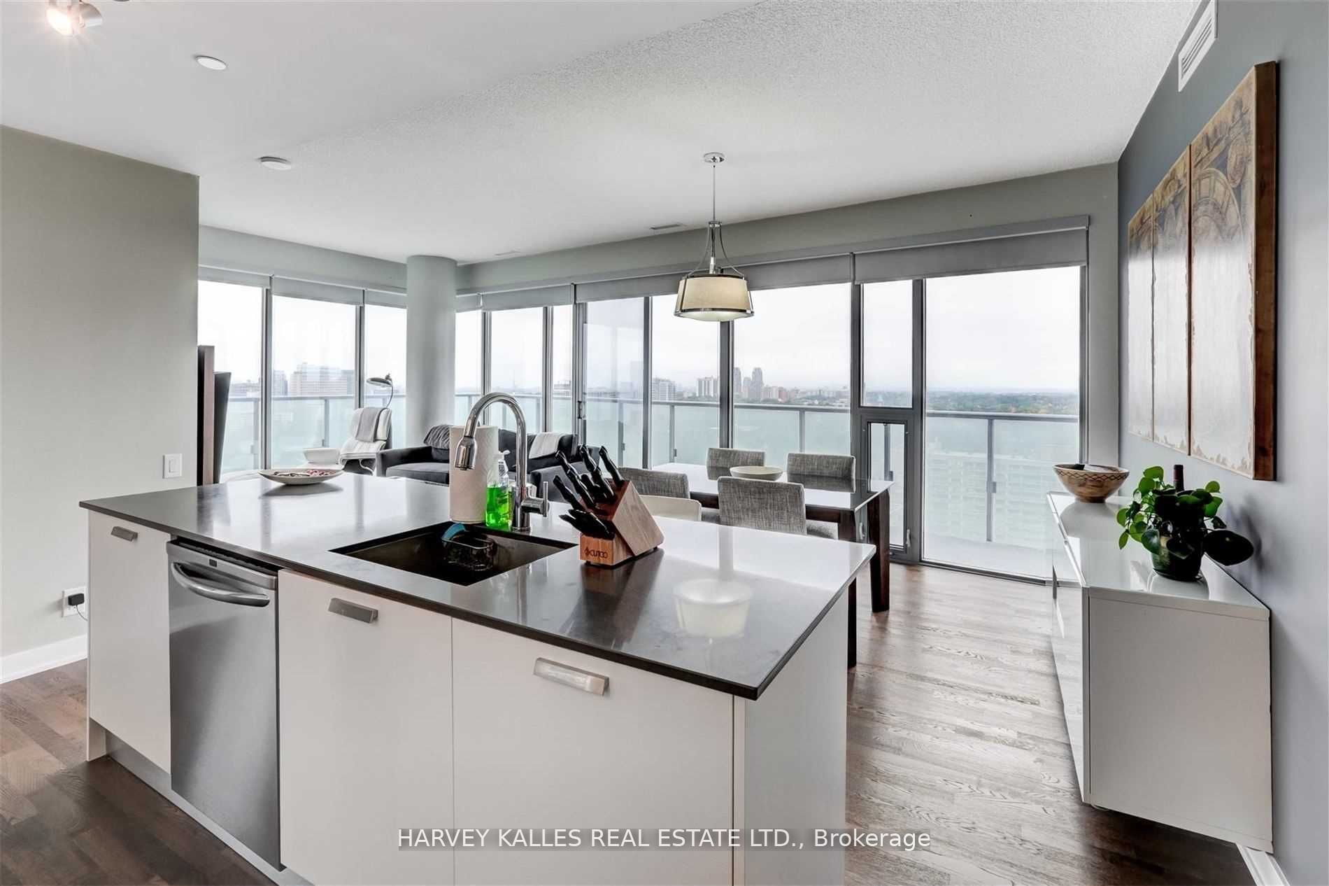 1815 Yonge Street 2502, Toronto, ON M4T 2A4 photo 5