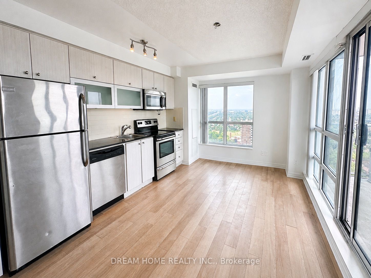 2015 Sheppard Avenue E 2608, Toronto, ON M2J 0B3 photo 2