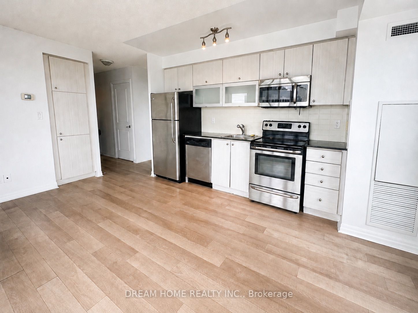 2015 Sheppard Avenue E 2608, Toronto, ON M2J 0B3 photo 5