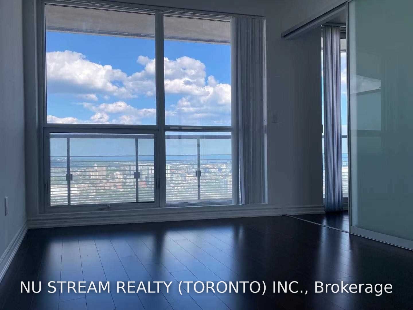 386 Yonge Street 4504, Toronto, ON M5B 0A5 photo 5