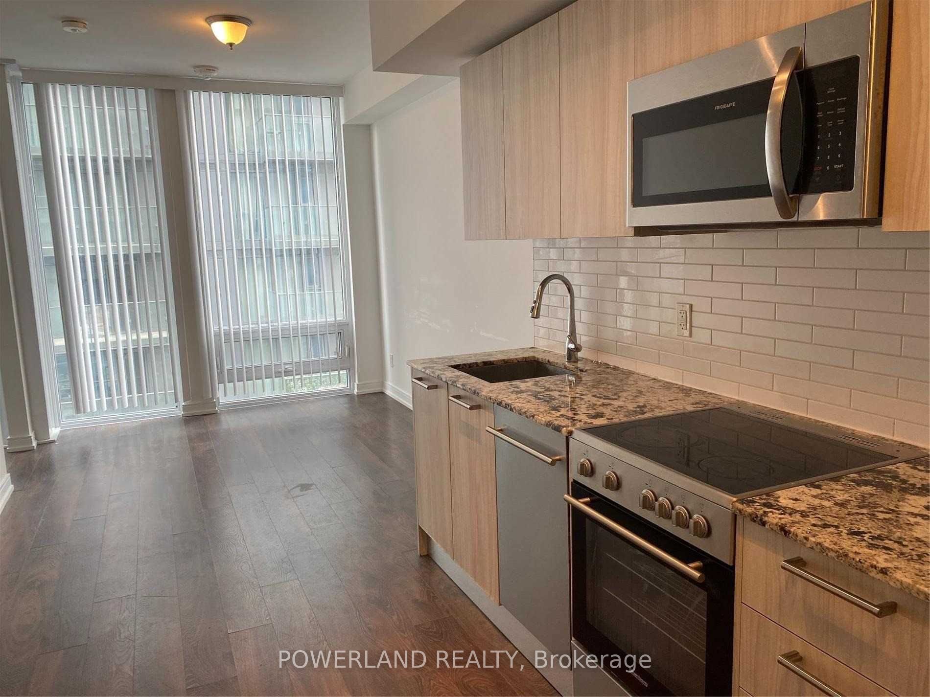 28 Wellesley Street E 2305, Toronto, ON M4Y 1G3 photo 2