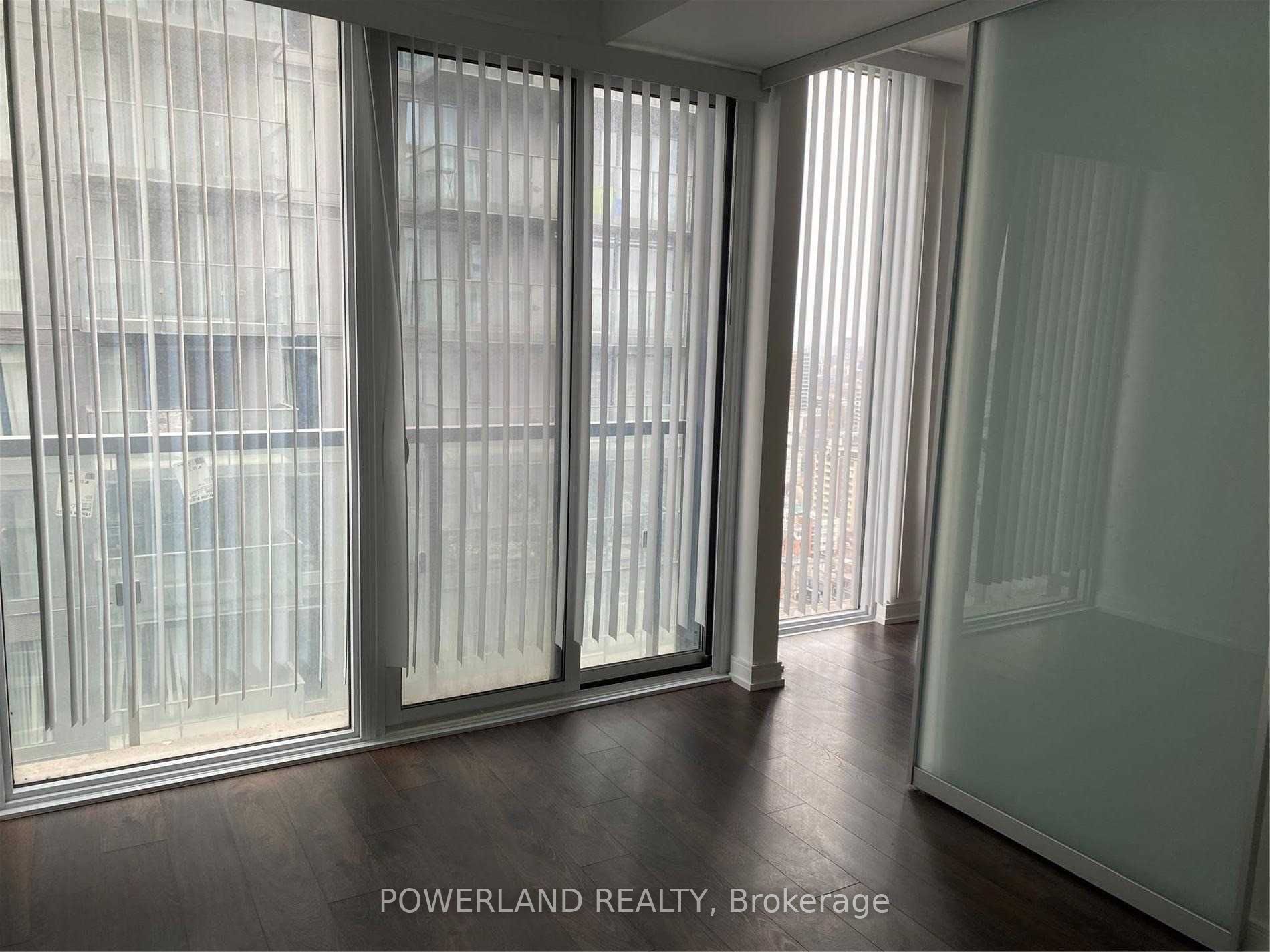 28 Wellesley Street E 2305, Toronto, ON M4Y 1G3 photo 4