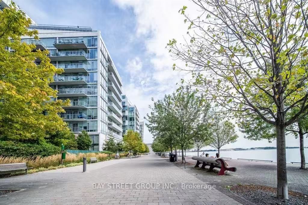 29 Queens Quay E 727, Toronto, ON M5E 0A4 photo 3