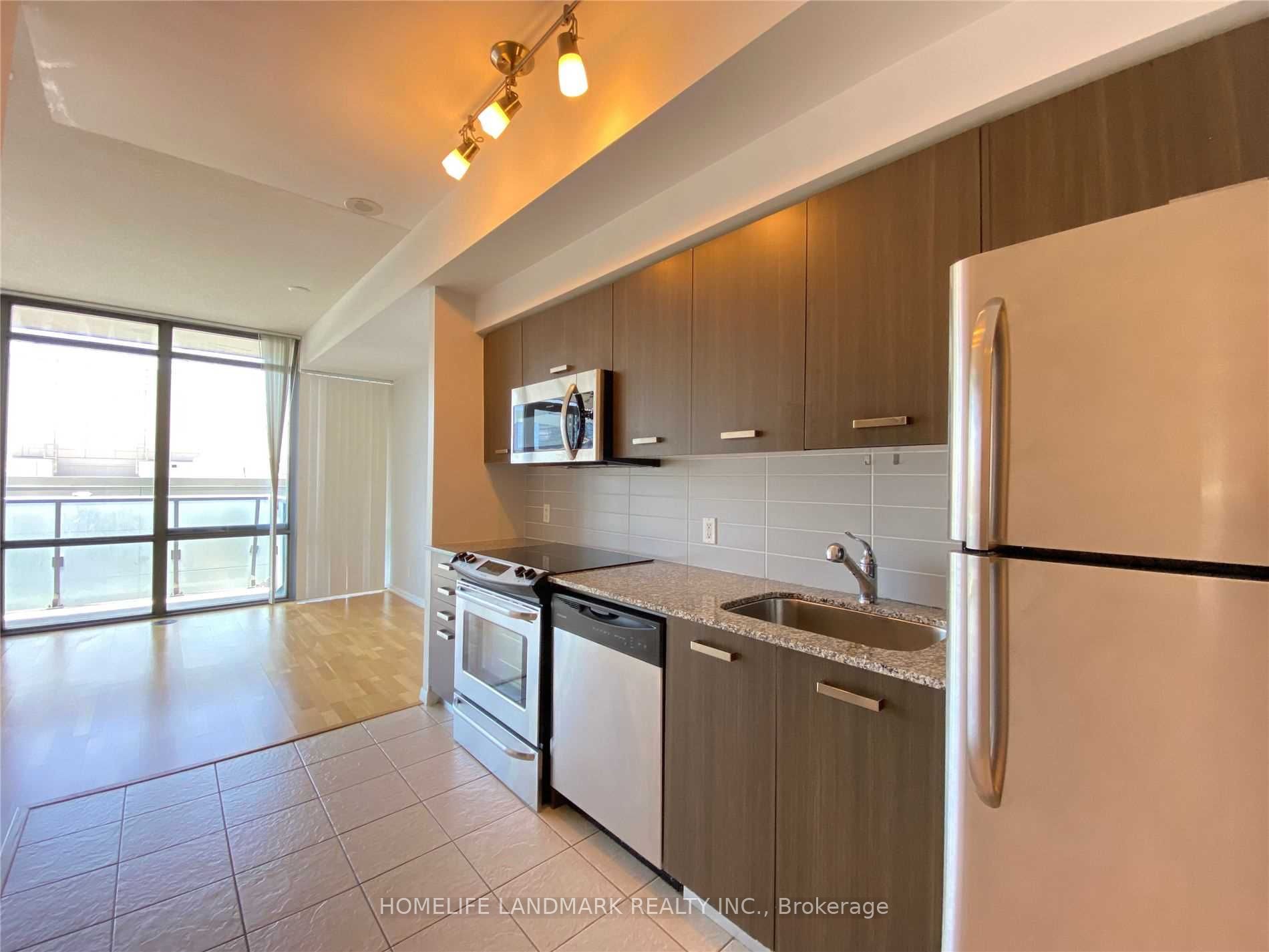 832 Bay Street 1601, Toronto, ON M5S 1Z6 photo 3