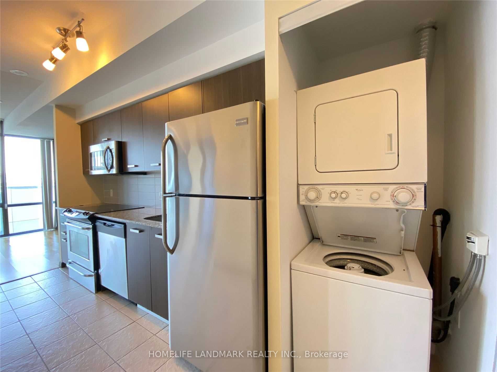 832 Bay Street 1601, Toronto, ON M5S 1Z6 photo 4
