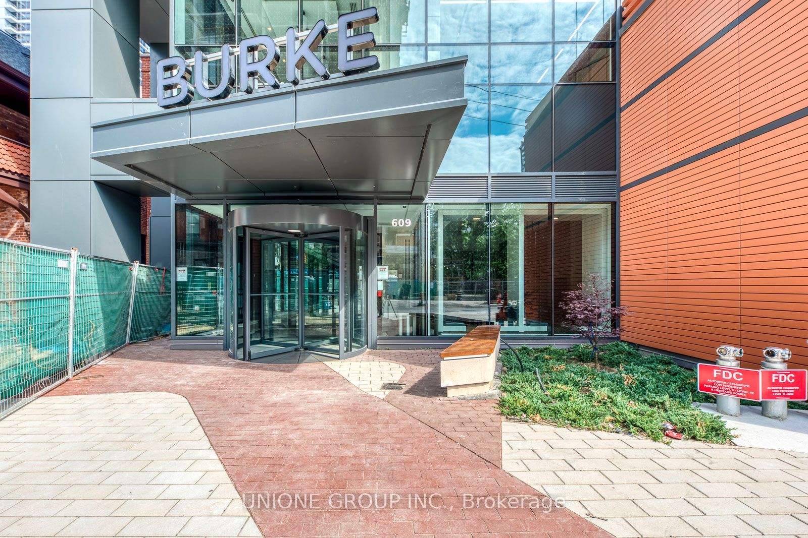 609 Sherbourne Street 4206, Toronto, ON M4X 0A4 photo 2