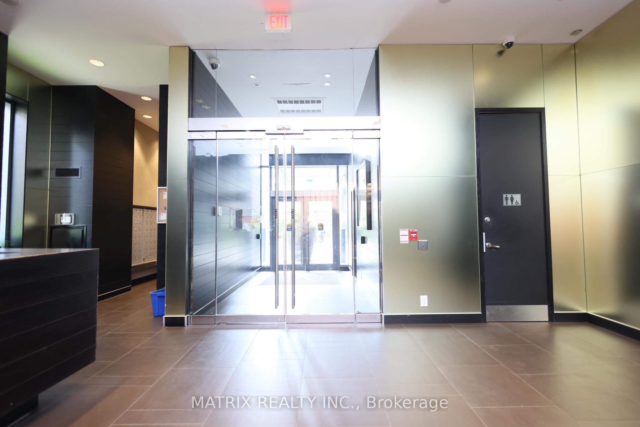 478 King Street W 911, Toronto, ON M5V 0A8 photo 3
