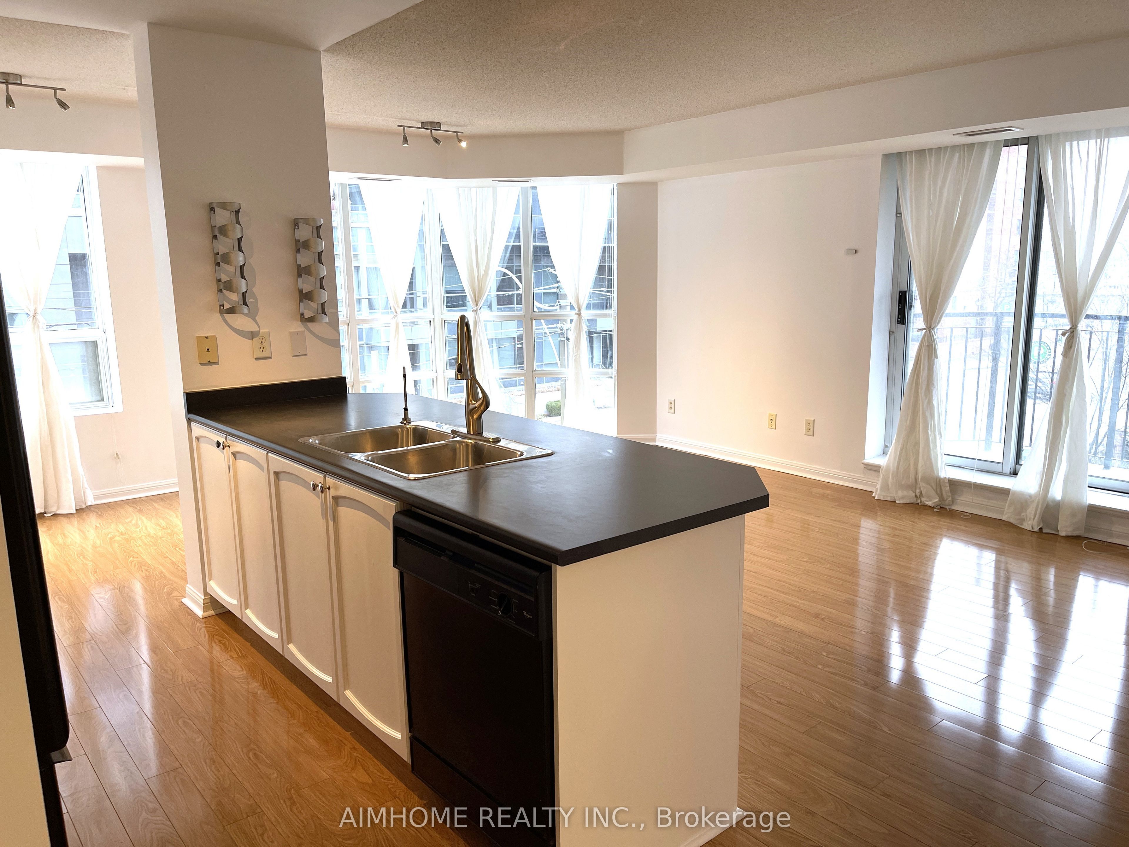 1000 King Street W 317, Toronto, ON M6K 3N1 photo 4