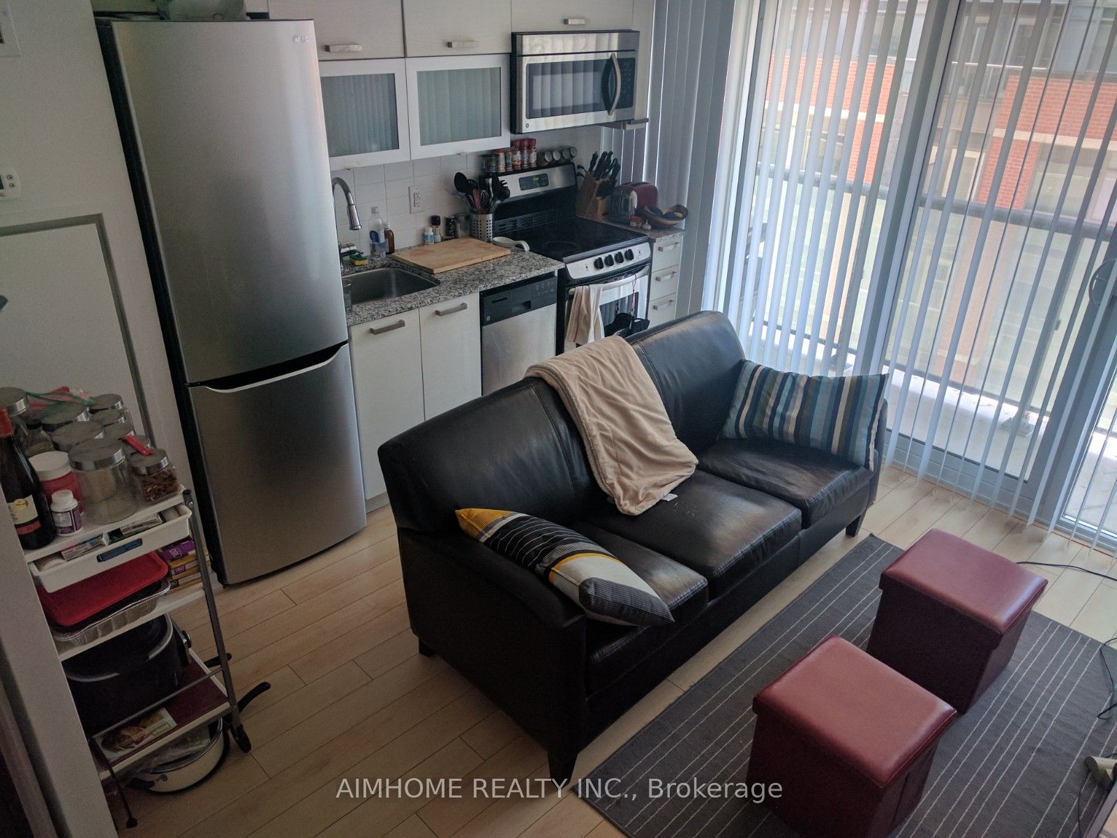 36 Lisgar Street 732, Toronto, ON M6J 0C7 photo 5