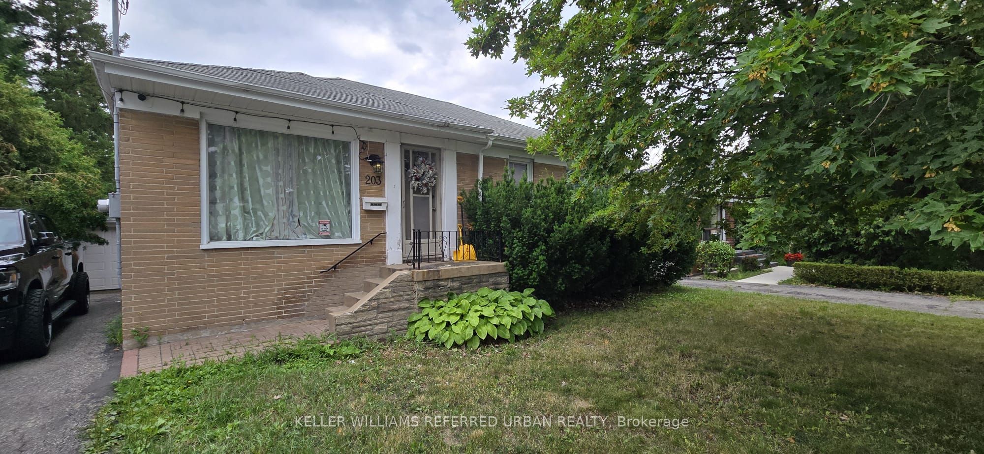 203 Hendon Avenue, Toronto, ON M2M 1A9 photo 2