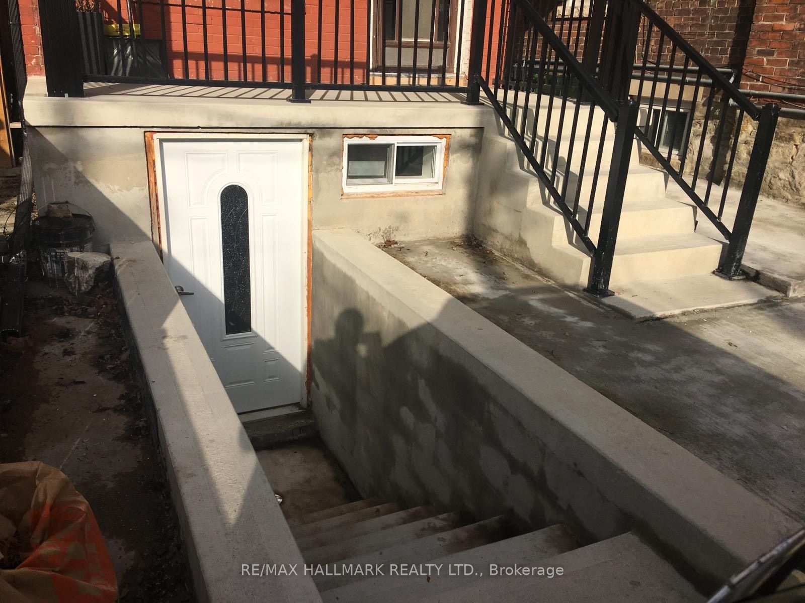 102 Barton Avenue #Basement, Toronto, ON M6G 1P6