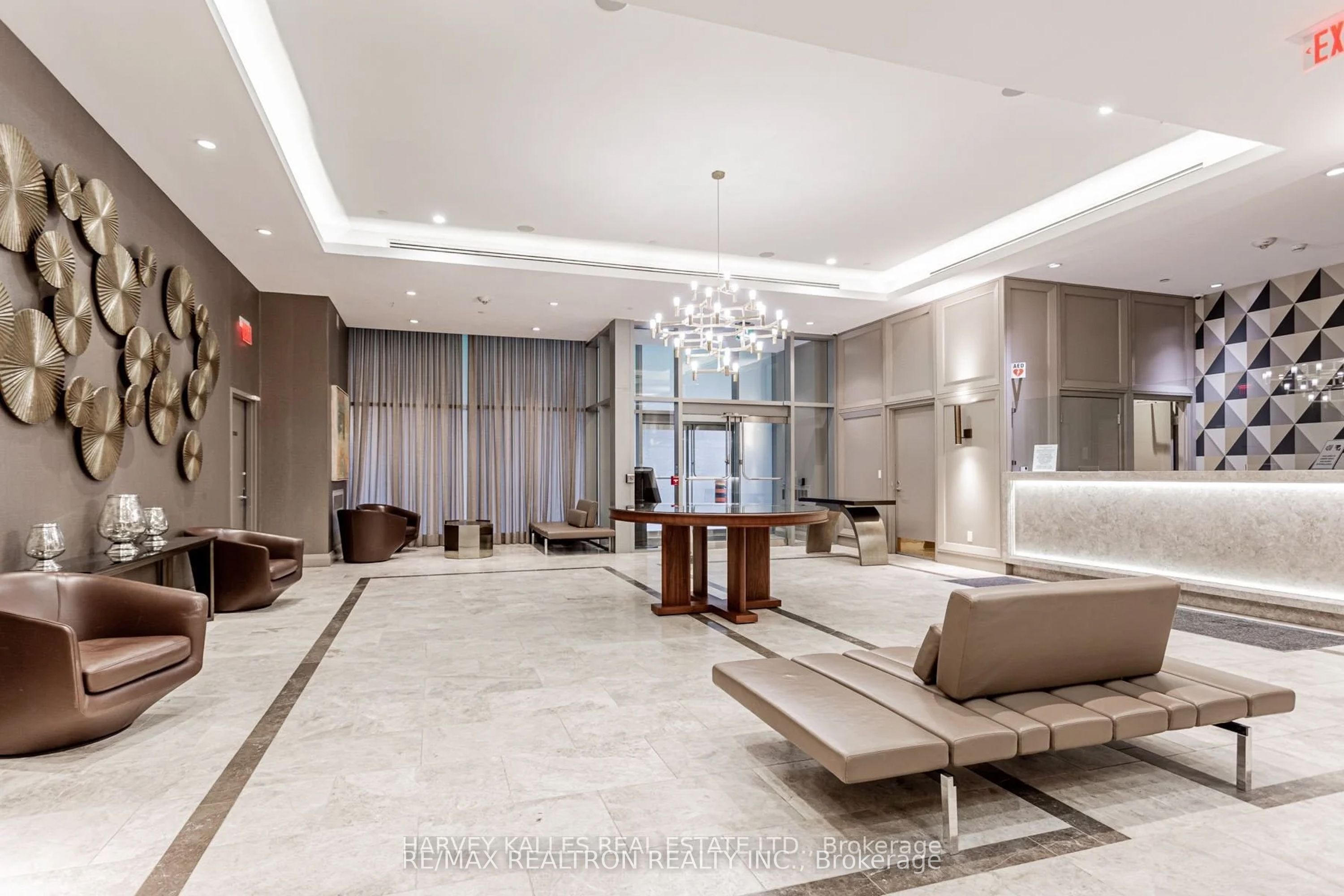 155 Yorkville Avenue, Toronto, ON M5R 1C4 photo 4