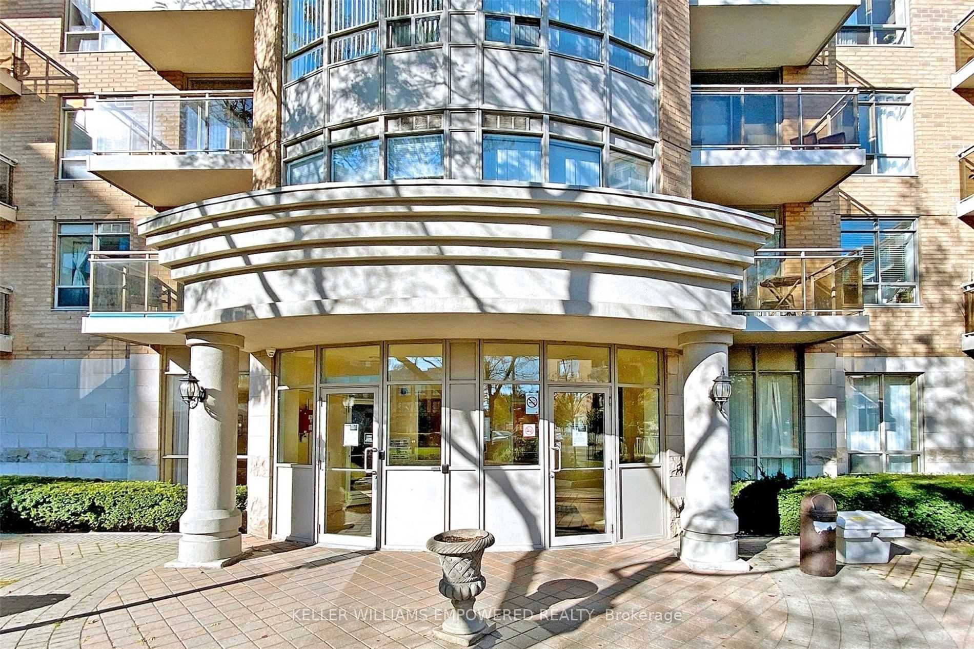 650 Lawrence Avenue W 915, Toronto, ON M6A 3E8 photo 2