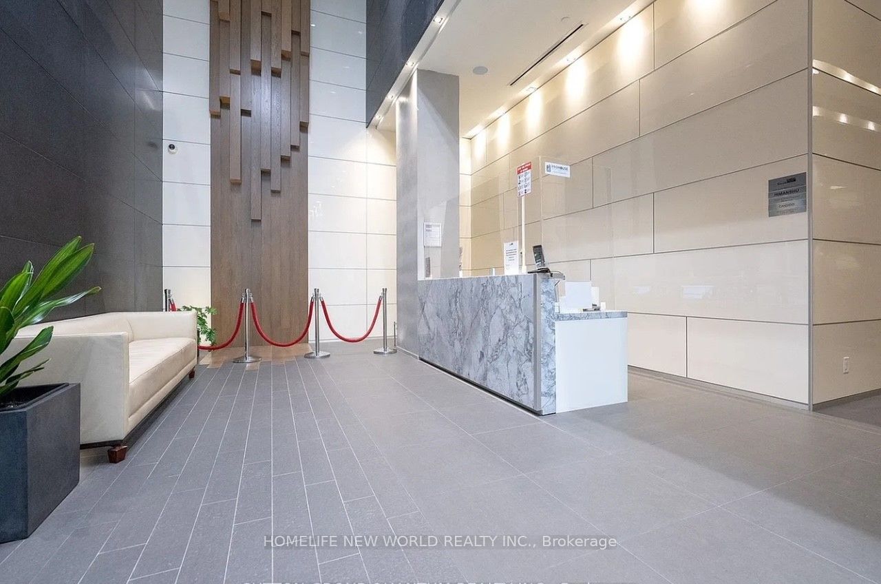 15 Grenville Street 408, Toronto, ON M4Y 0B9 photo 2