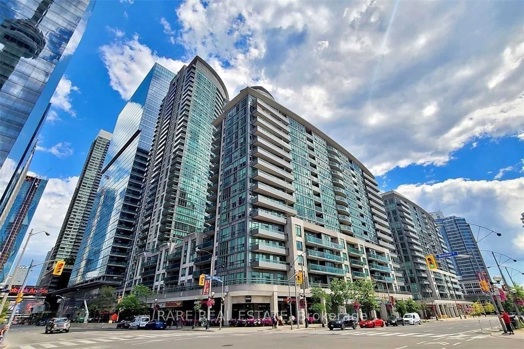 51 Lower Simcoe Street 202, Toronto, ON M5J 3A2