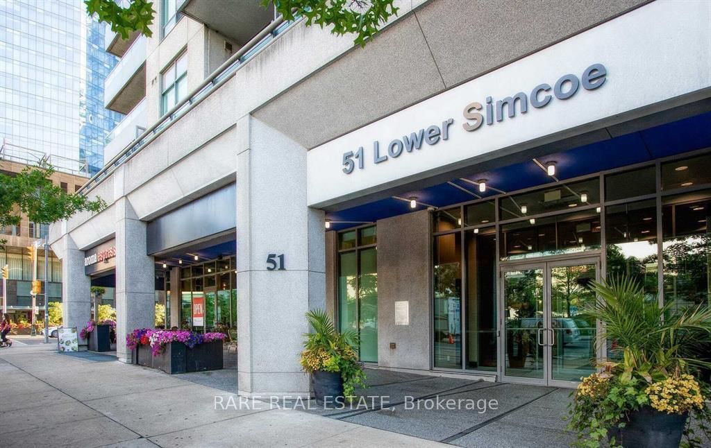 51 Lower Simcoe Street 202, Toronto, ON M5J 3A2 photo 2