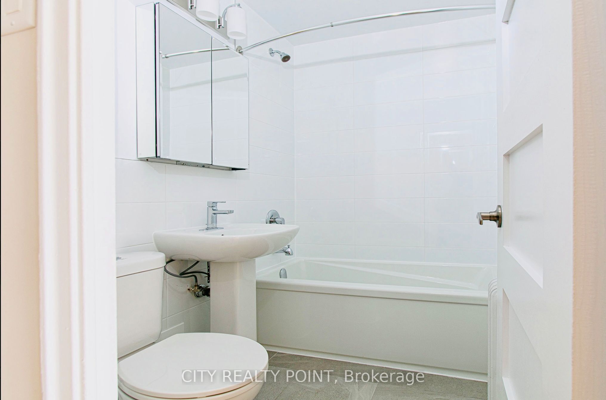 2 Grandstand Place 403, Toronto, ON M4H 1E2 photo 4