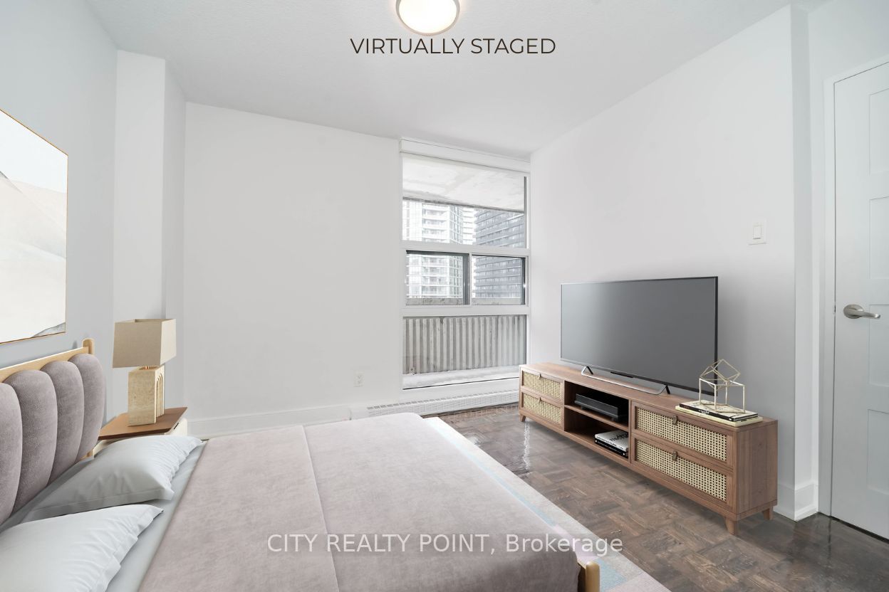 33 Isabella Street 1610, Toronto, ON M4Y 2P7 photo 3