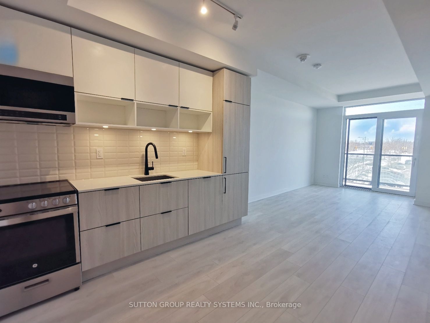 35 Rolling Mills Road N324, Toronto, ON M5V 0V6 photo 5