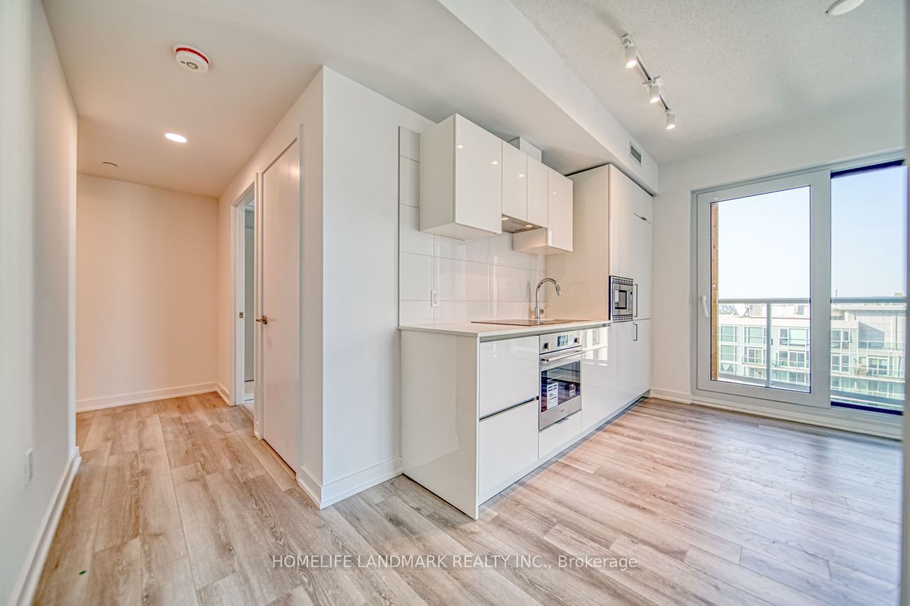 230 Simcoe Street 1919, Toronto, ON M5T 0G7 photo 4