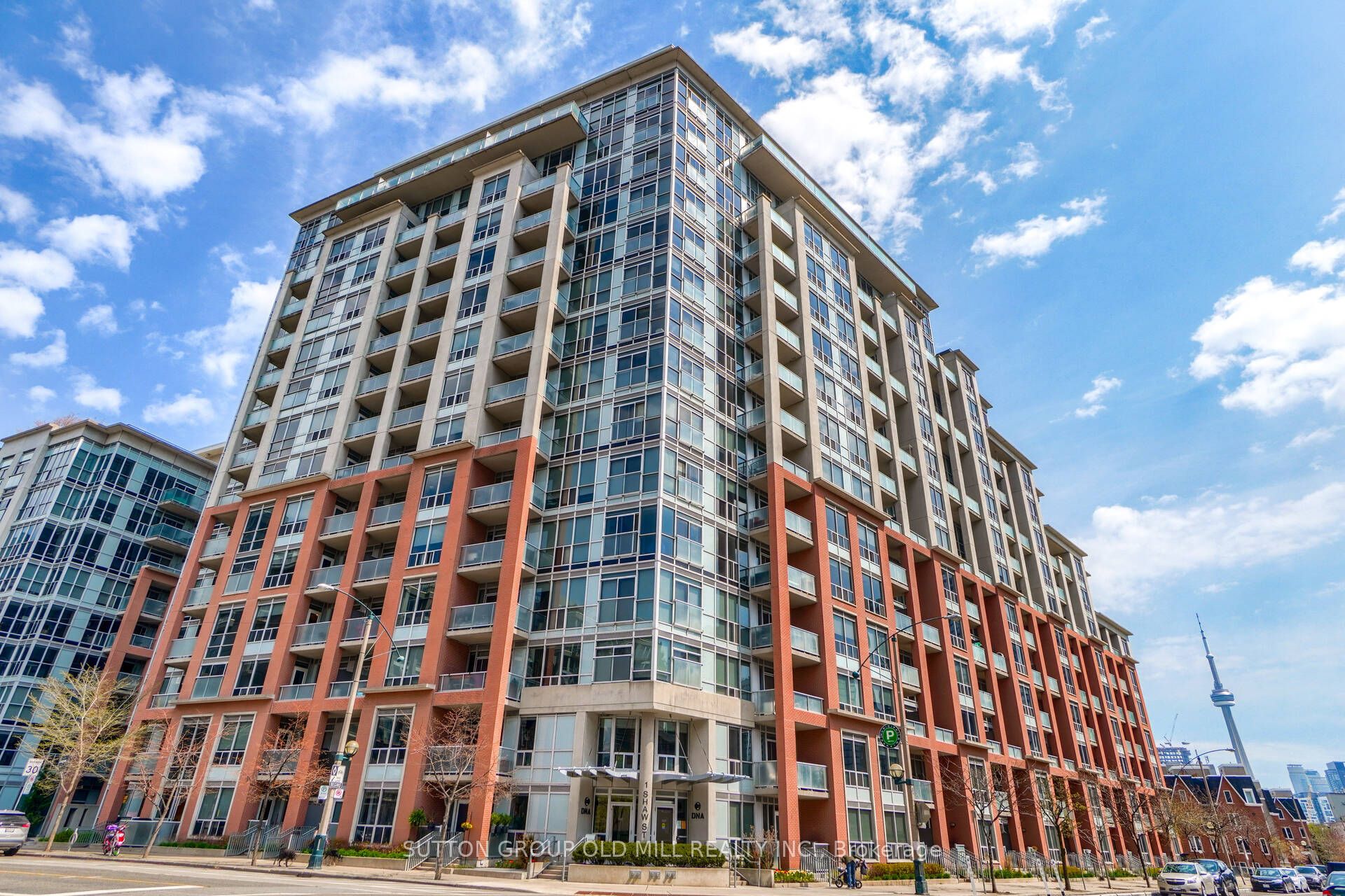 1 Shaw Street 1124, Toronto, ON M6K 0A1