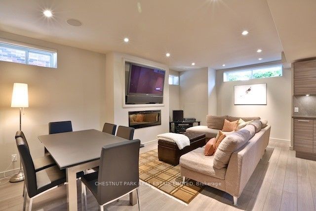 17 Kilbarry Road, Toronto, ON M5P 1K4 photo 2