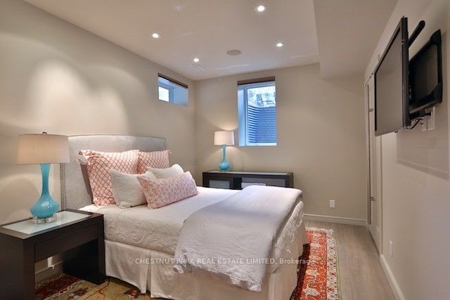 17 Kilbarry Road, Toronto, ON M5P 1K4 photo 4