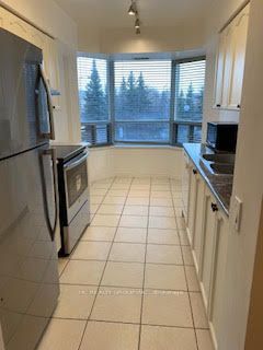 35 Finch Avenue E 211, Toronto, ON M2N 4P9 photo 4
