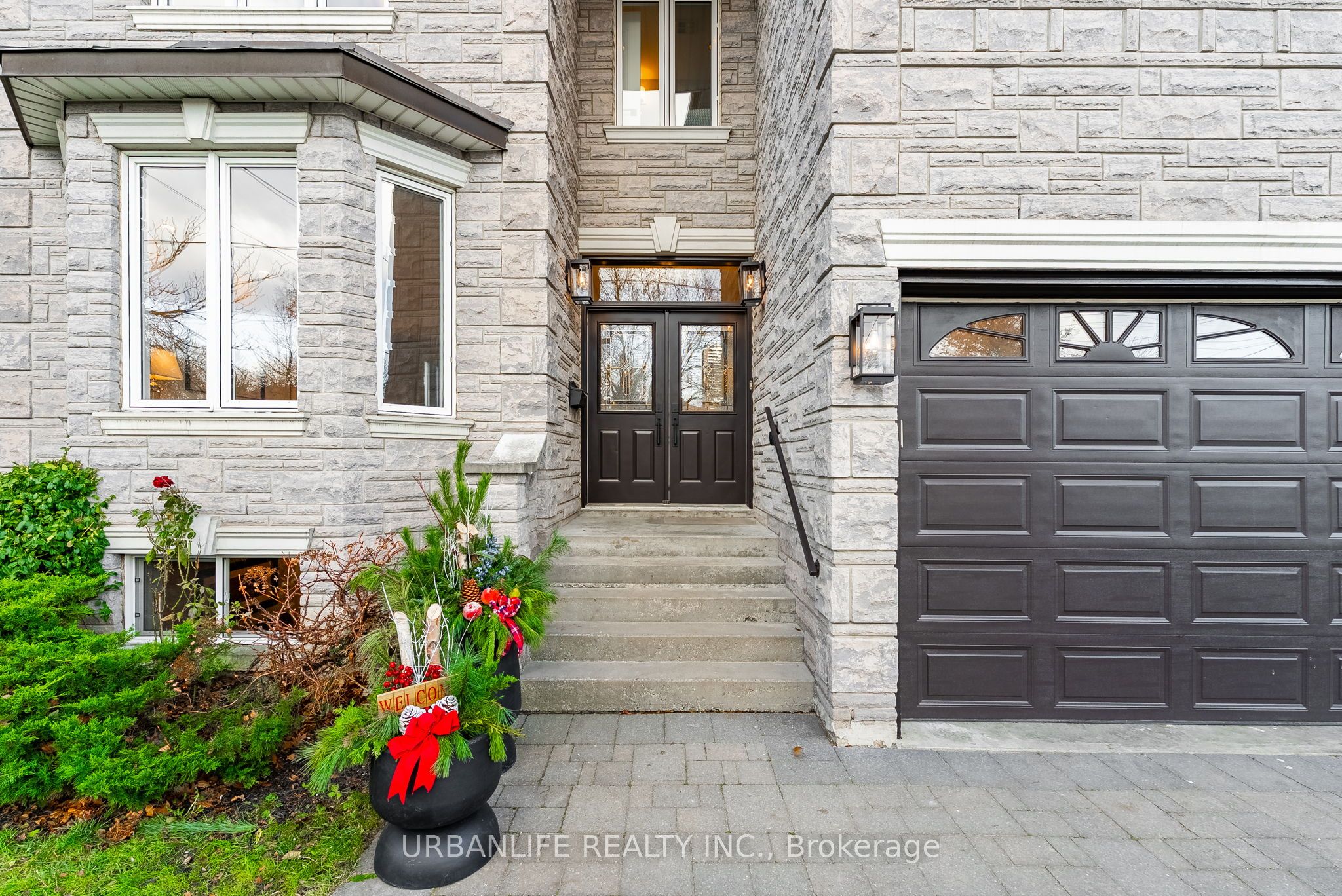 111 Pleasant Avenue, Toronto, ON M2M 1M2 photo 2