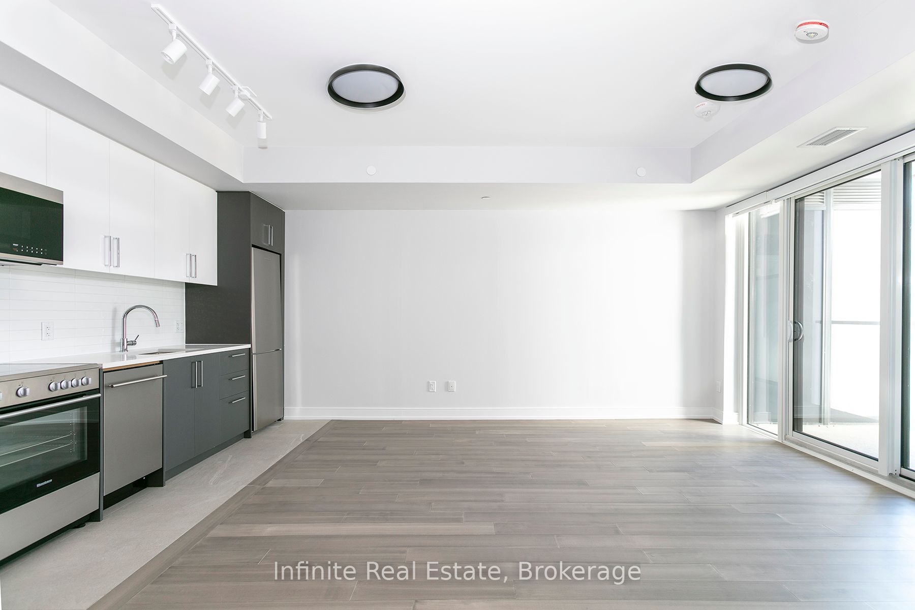 664 Spadina Avenue 301, Toronto, ON M5S 2H7 photo 2