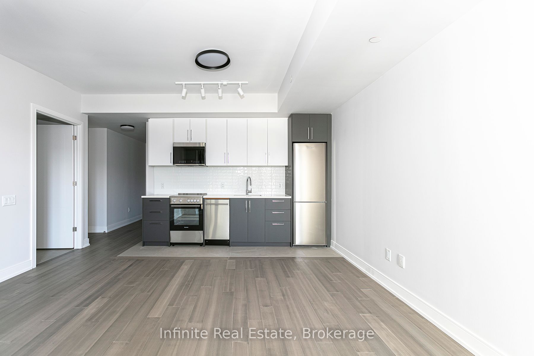 664 Spadina Avenue 301, Toronto, ON M5S 2H7 photo 3