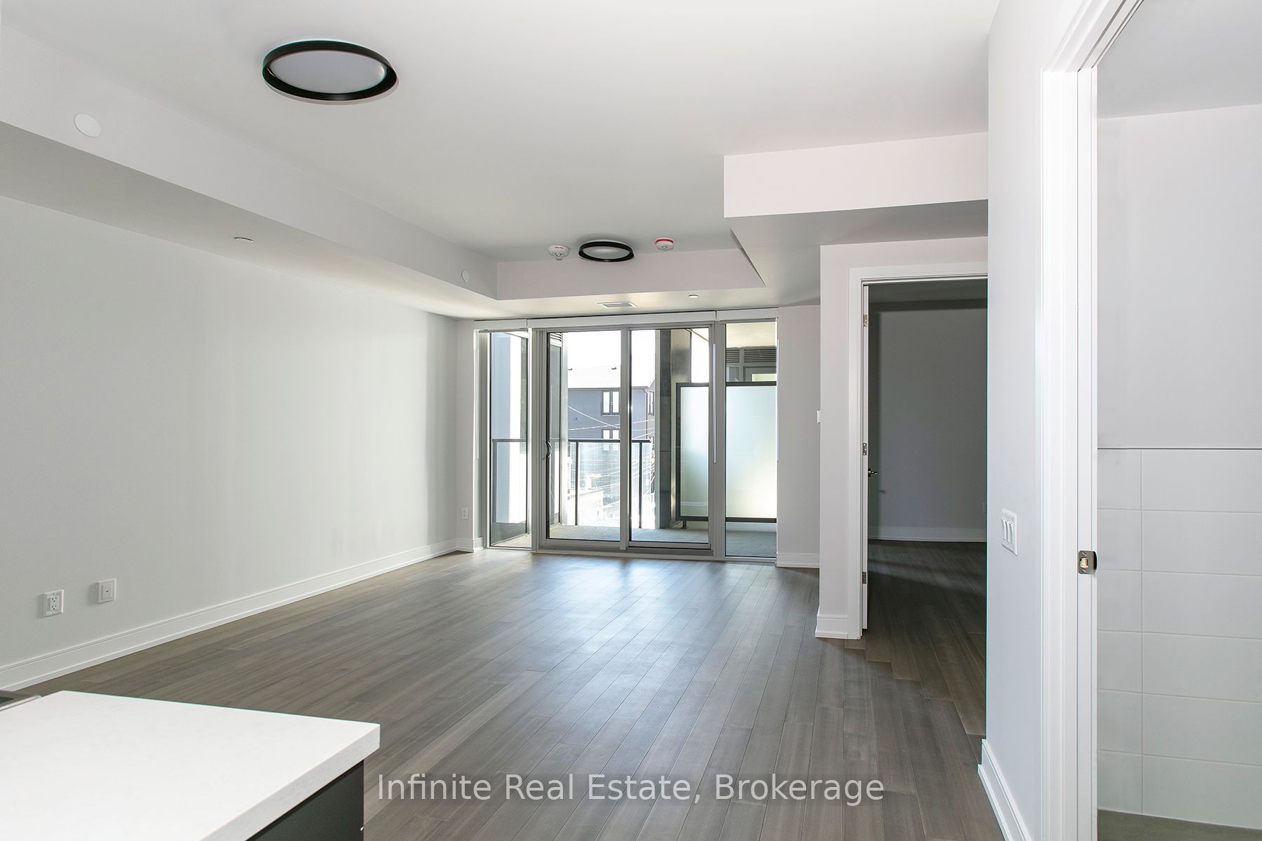 664 Spadina Avenue 301, Toronto, ON M5S 2H7 photo 4