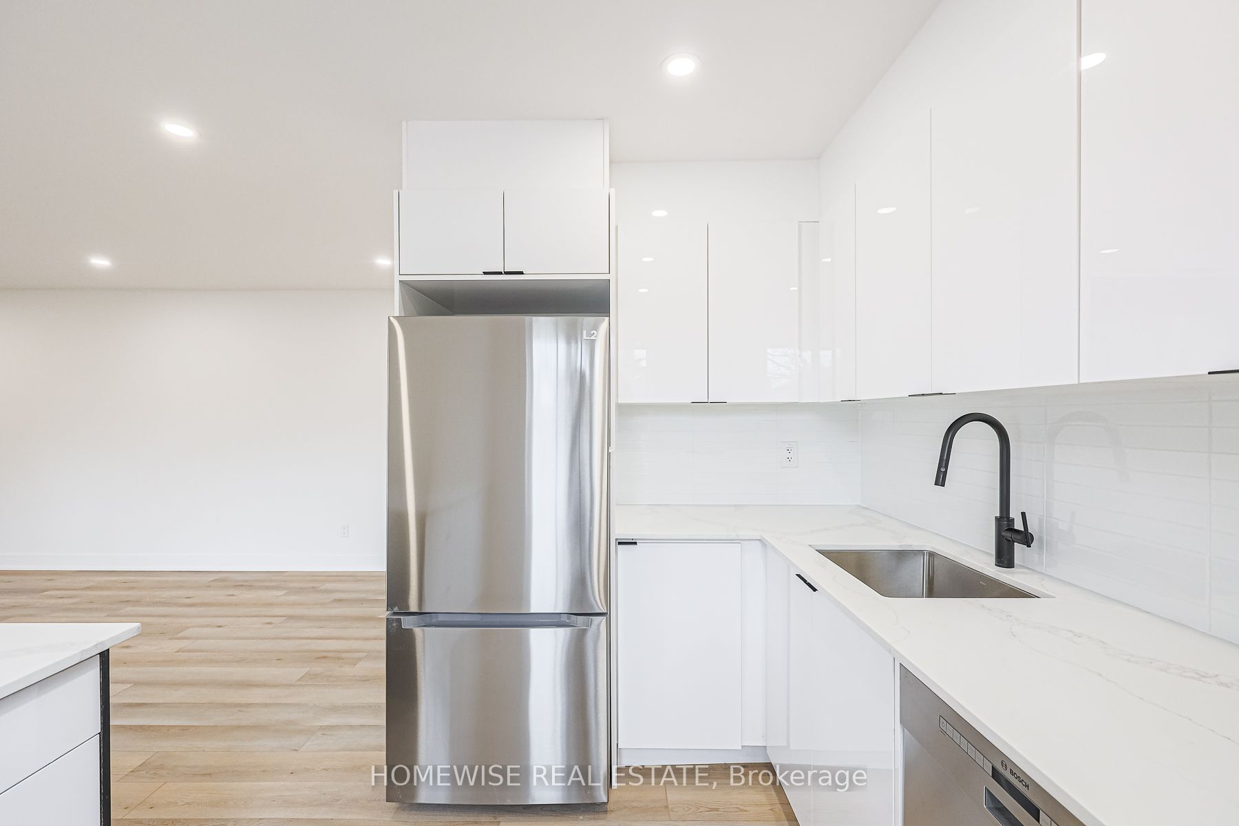 383 Spadina Road 2, Toronto, ON M5P 2W1 photo 3