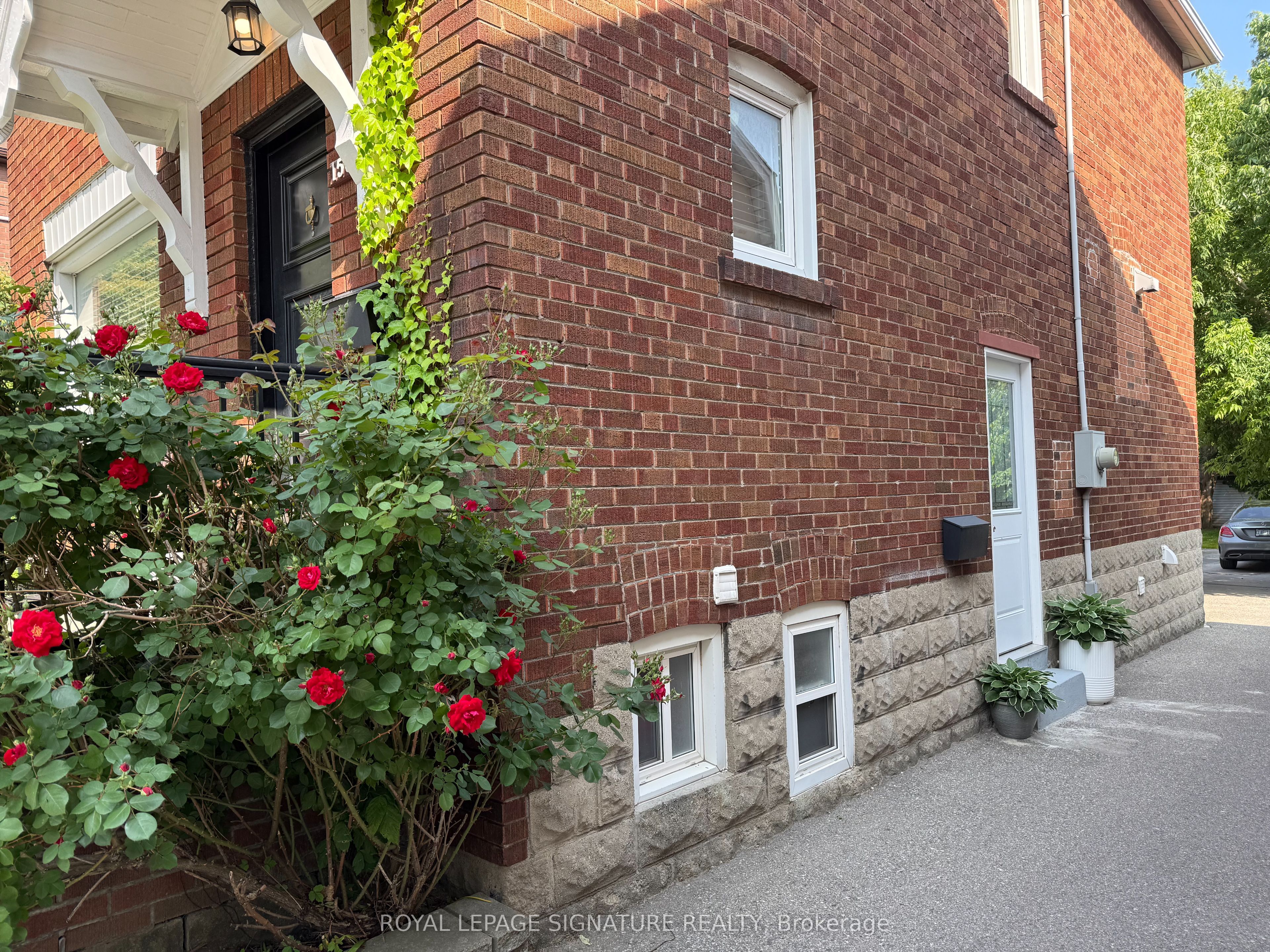 150 Davisville Avenue Lower, Toronto, ON M4S 1E8 photo 2