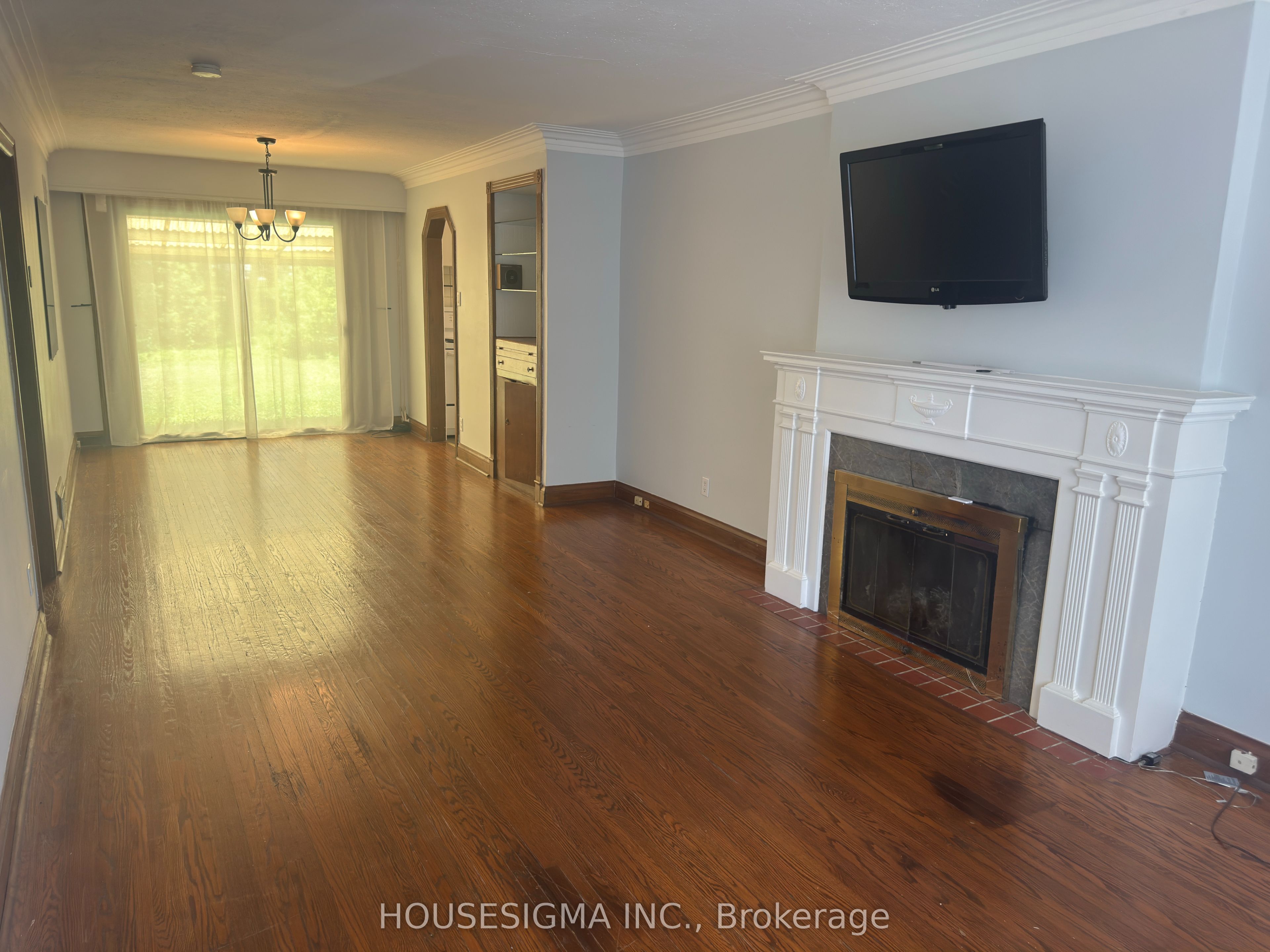 206 Burnett Avenue Main, Toronto, ON M2N 1V8 photo 4