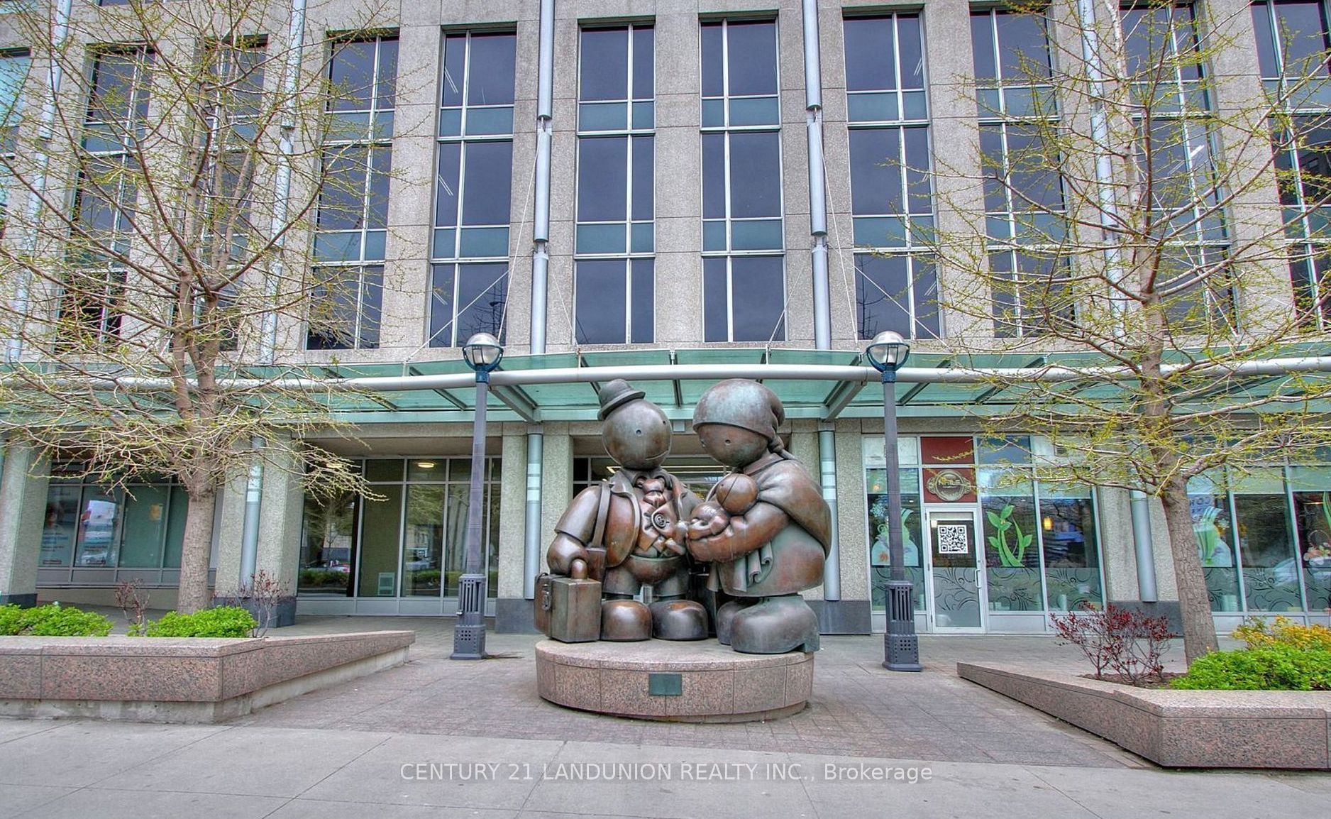 18 Yonge Street 2714, Toronto, ON M5E 1Z8 photo 2